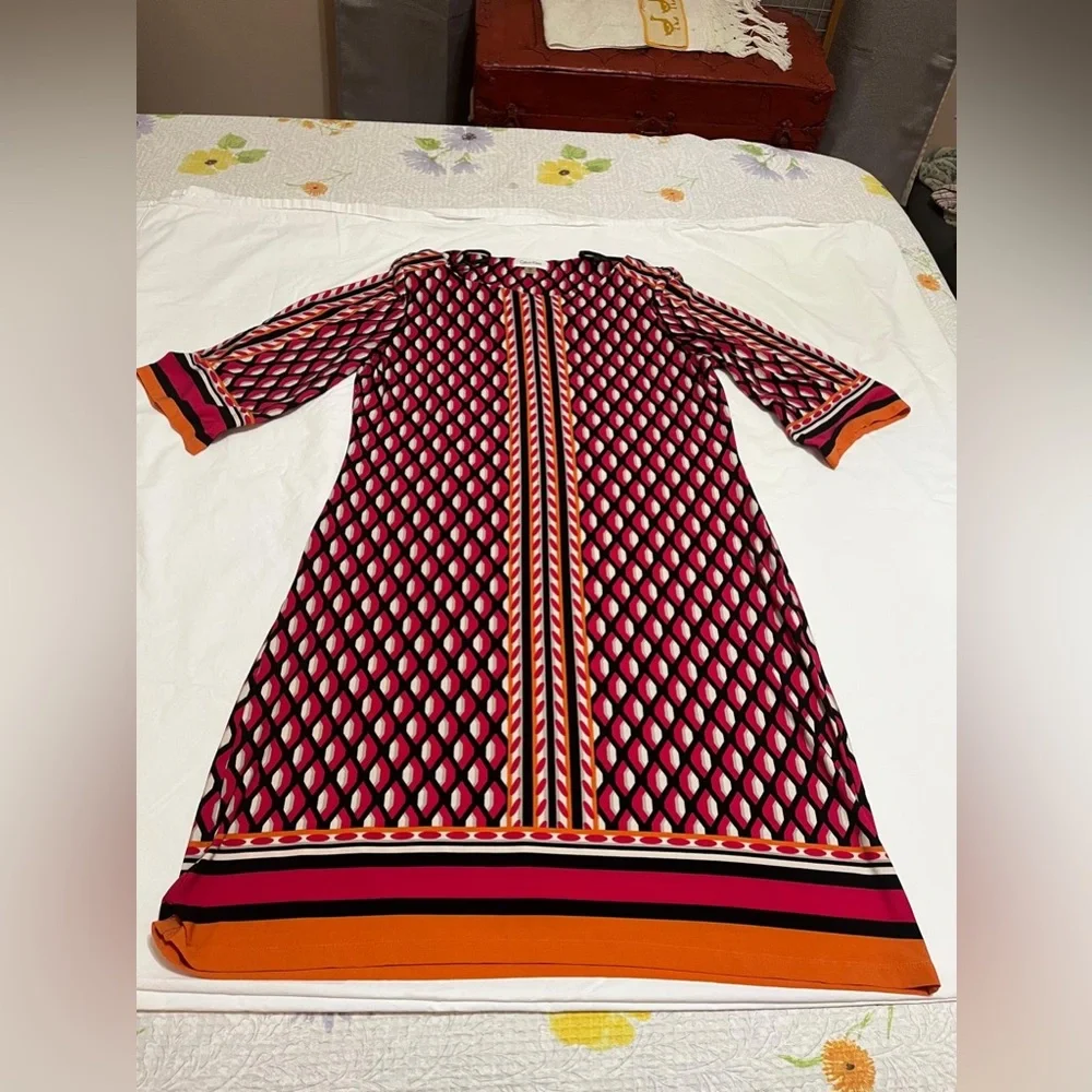 (26) Calvin Klein Geometric Patterned Dress - Red and Orange